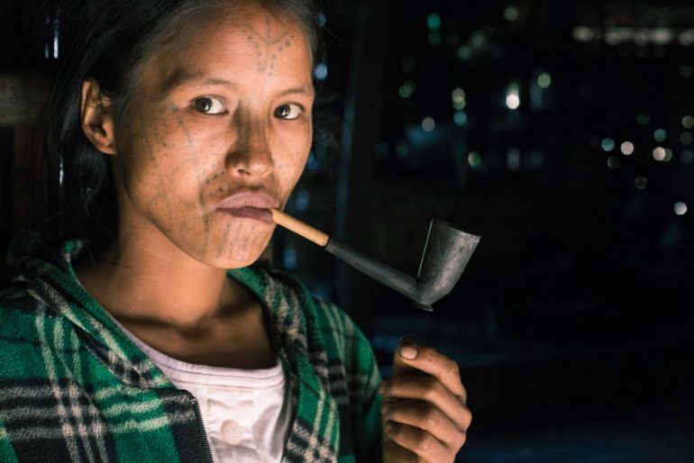 Die tätowierten Frauen der Chin in Myanmar