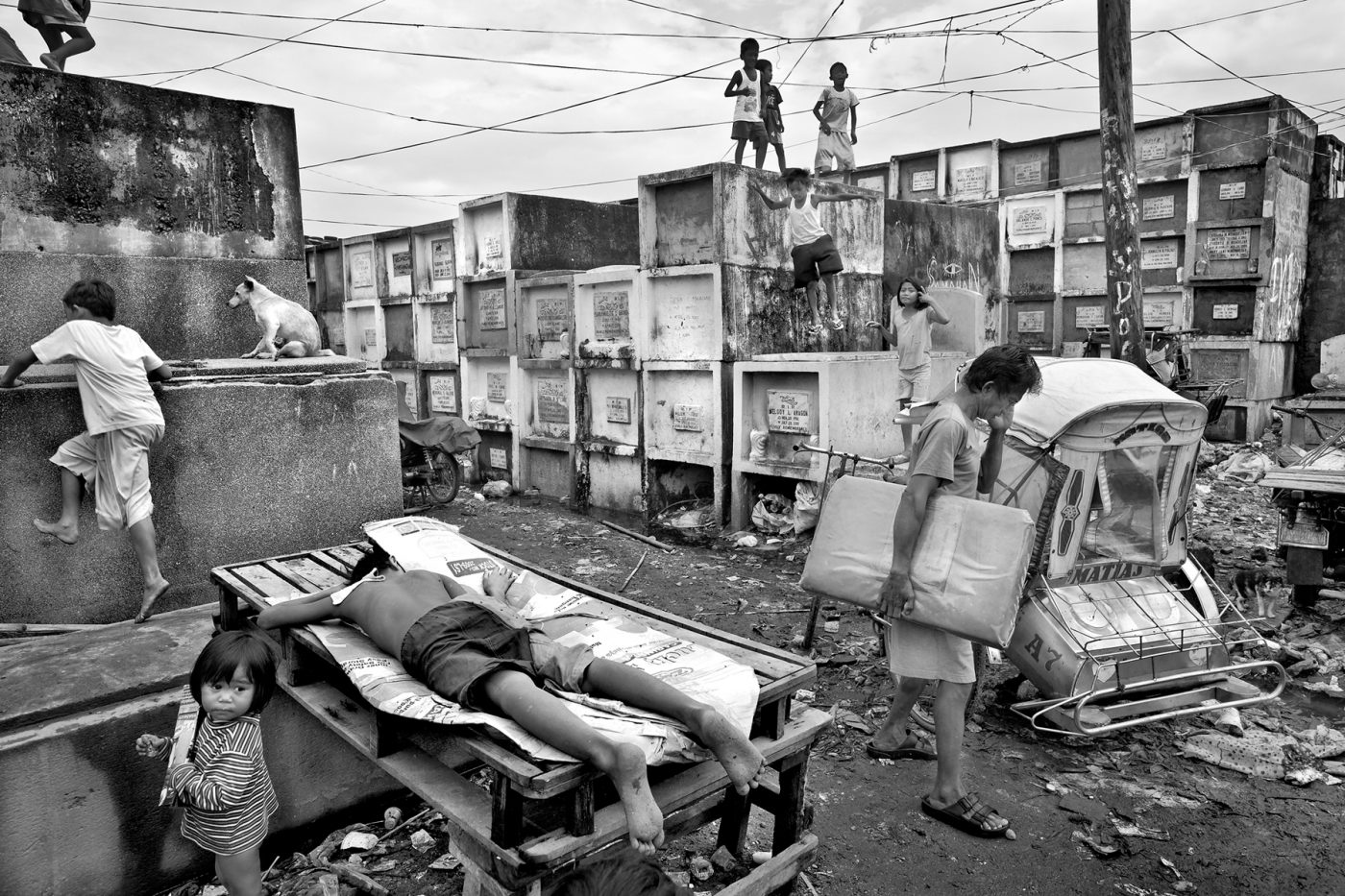 Slums in Manila - Auf dem Friedhof von Navotas
