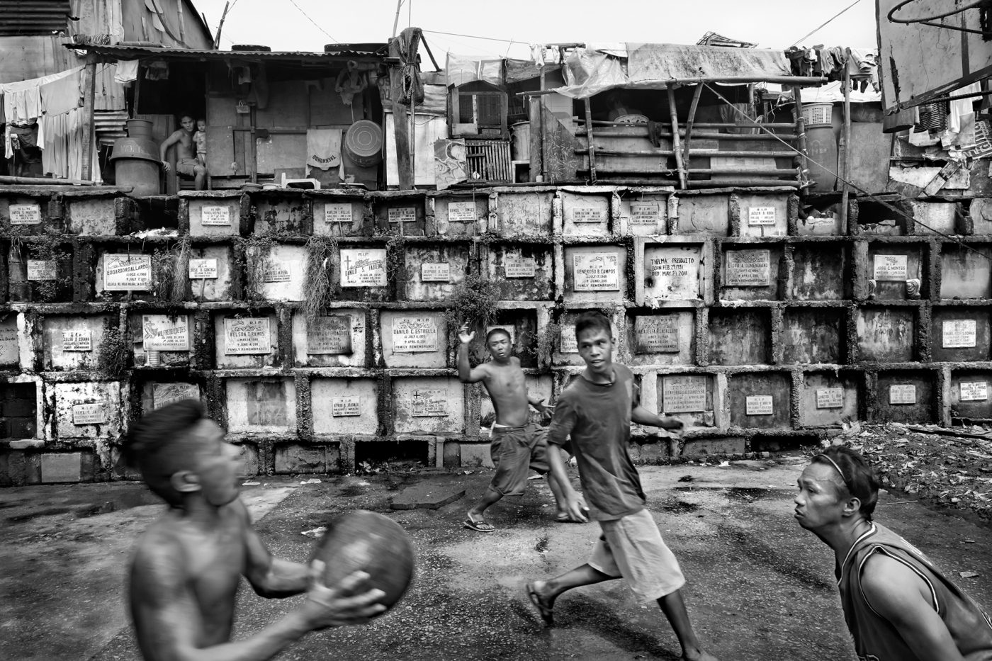Slums in Manila - Auf dem Friedhof von Navotas